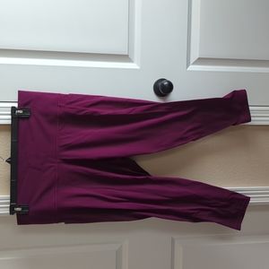 Athleta Salutation stash pocket 7/8 tight magenta